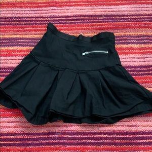 Little Girls Size 7-8 Black Zipper Pleated Mini Skirt